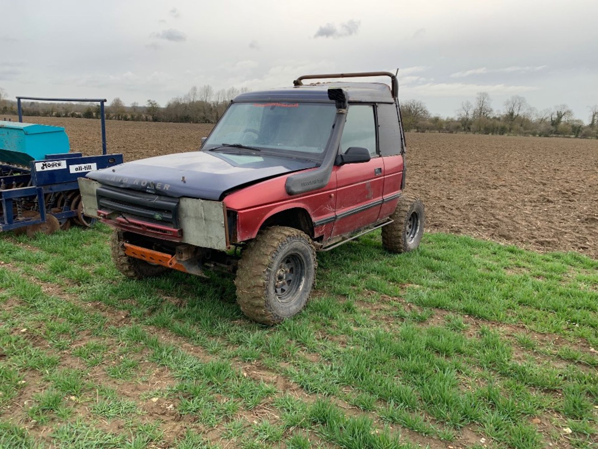 Land Rover Discovery 300tdi, no registration documents,