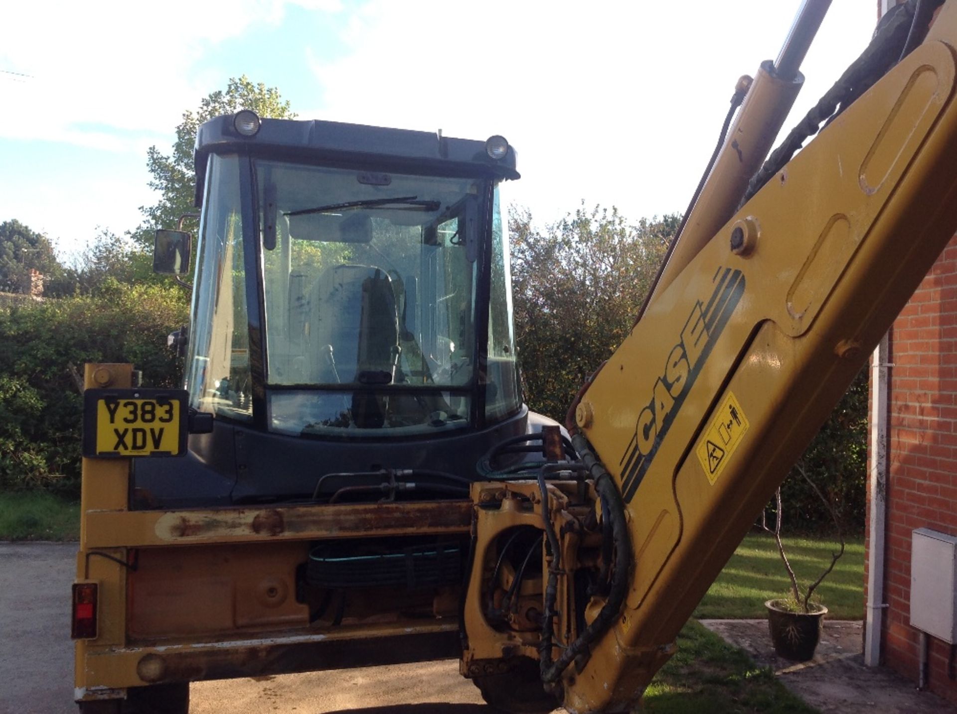 Case 595SLE Backhoe Loader, 4 in 1 front bucket with forks, telescopic rear dipper with 3 buckets,