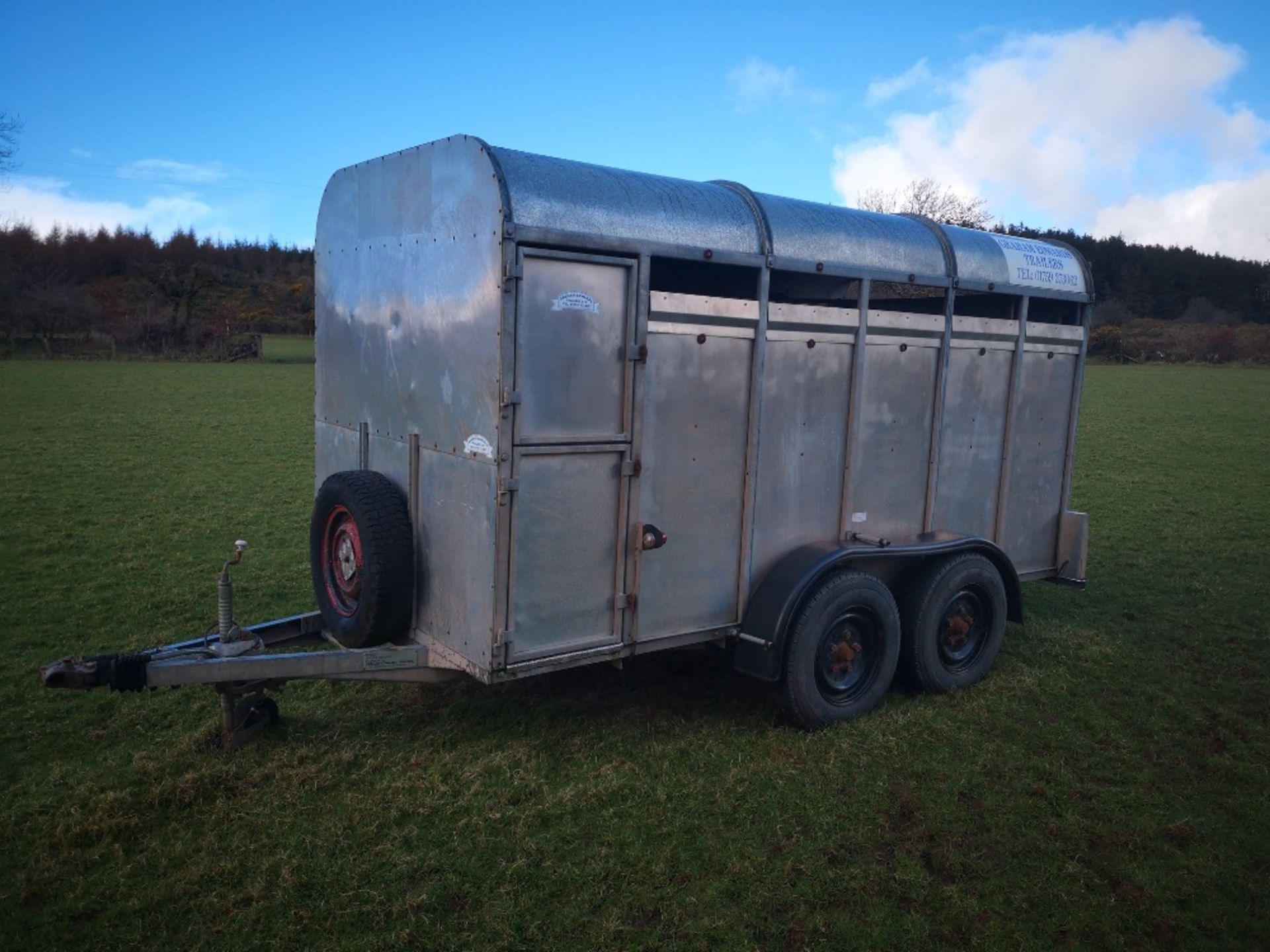 Graham Edwards Livestock trailer, twin axle with dividing gate. - Image 2 of 2