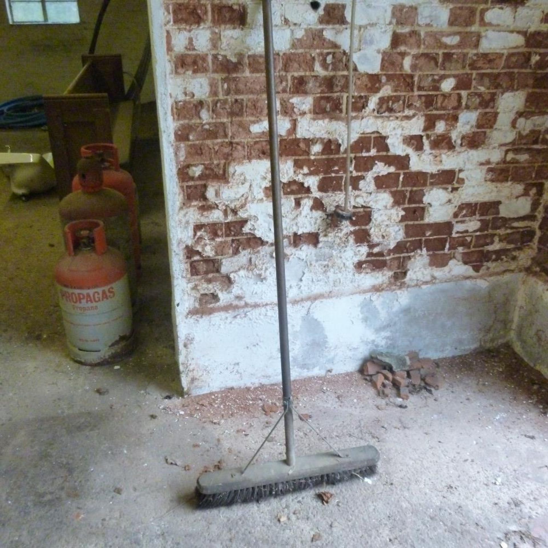 7 x long handled brooms - Image 2 of 2