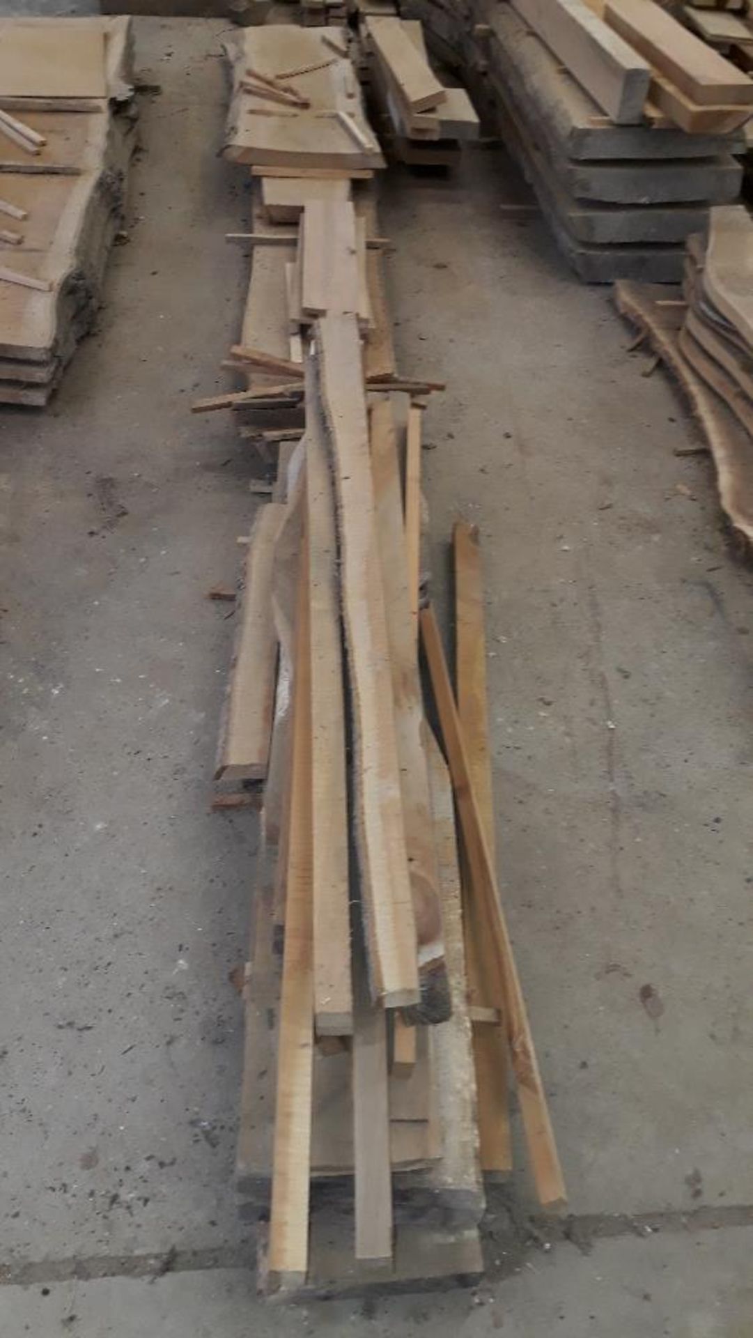 3 assorted heaps of timber including pieces approximately 10' long