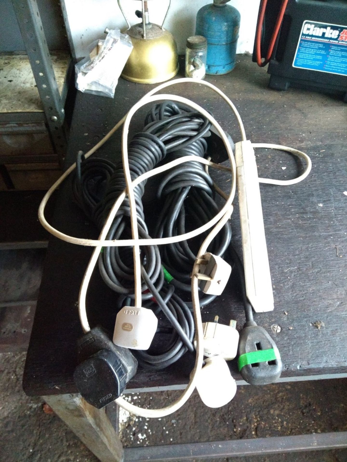 5 x extension leads of various lengths - PAT Test 2 x PASSED (14/03/19) 3 x FAILED (Damaged plug