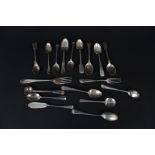 A mixed lot of silver cutlery, teaspoons,