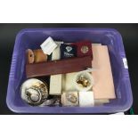 A quantity of costume jewellery plus jewellery boxes