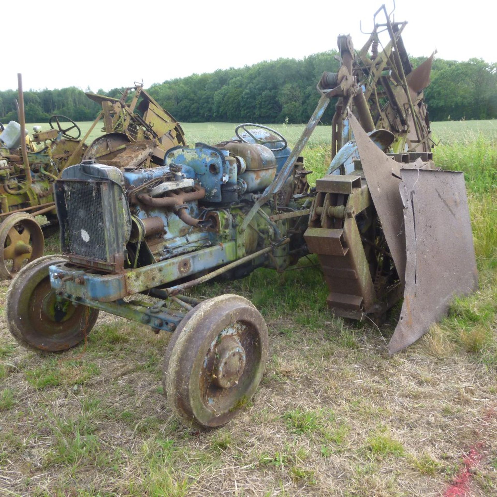 Old Howard trenching machine for restoration, based on a 4 cylinder Fordson Major, - Image 2 of 3