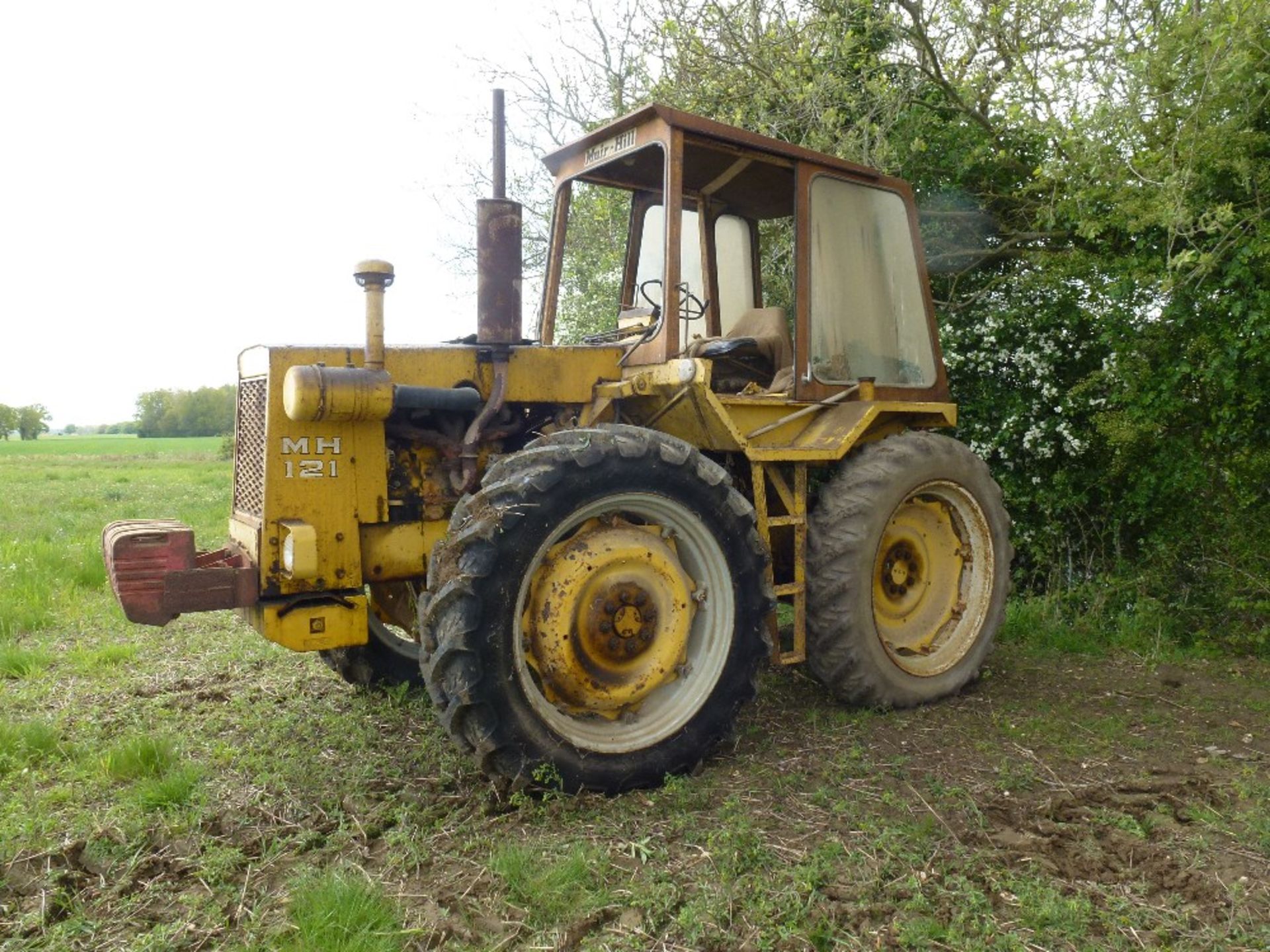 Muir Hill MH121 4wd tractor, 4053 hours, complete with front weights, reg XJB 594N,