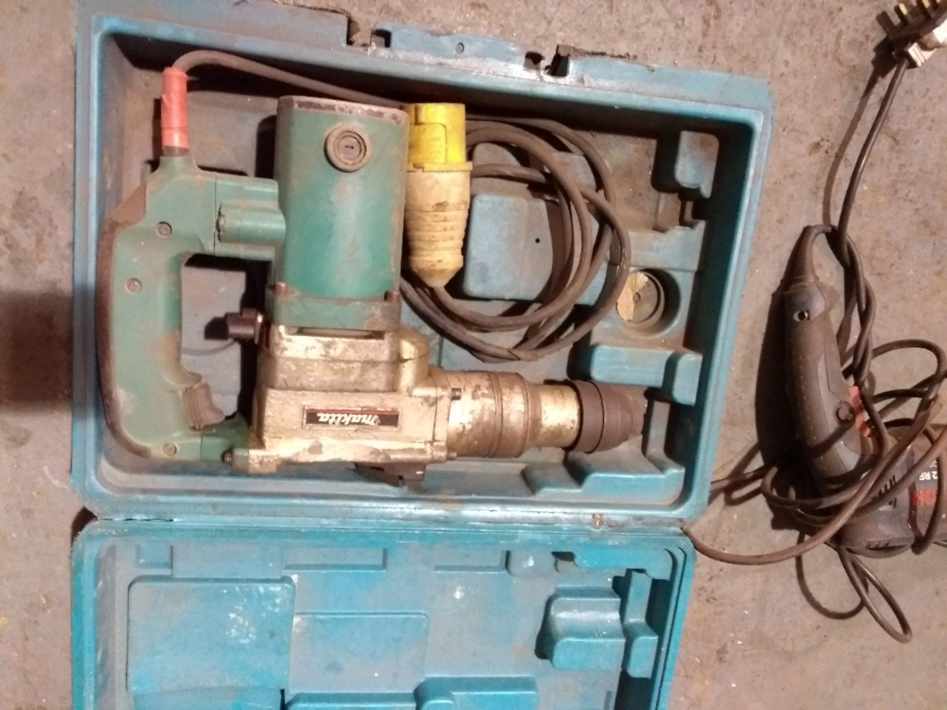 Makita 66015C rotary hammer drill 110V. PAT Test Failed - New lead required.
