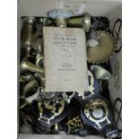 Vintage and other horse brasses plus other brass ware