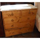 A Victorian pine cottage chest of five drawers