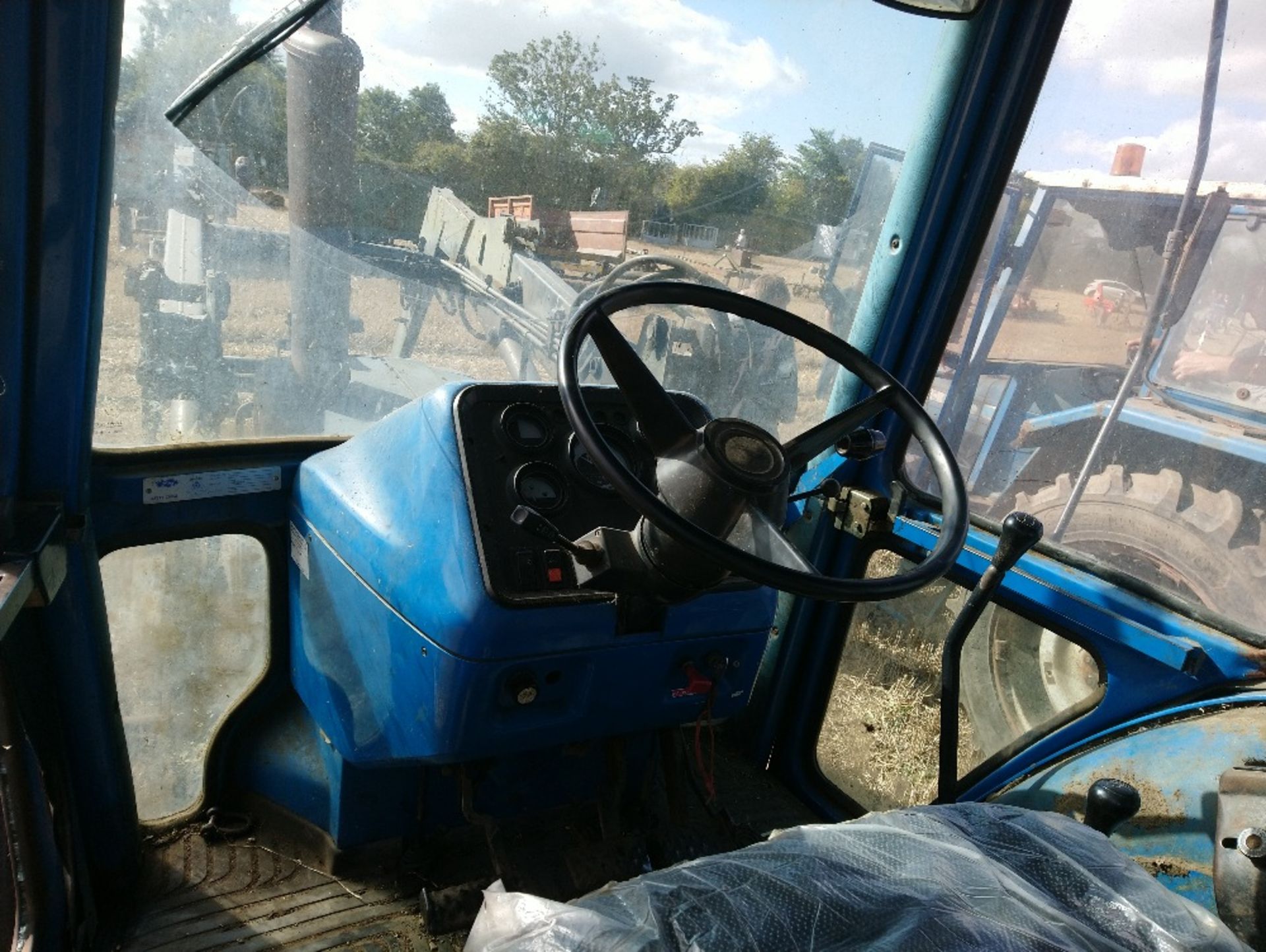 1986 Ford 6610 2wd Tractor 6035hrs 340/85 R 38 rear wheels 10/16 front wheels c/w Quickie 3360 front - Image 3 of 4