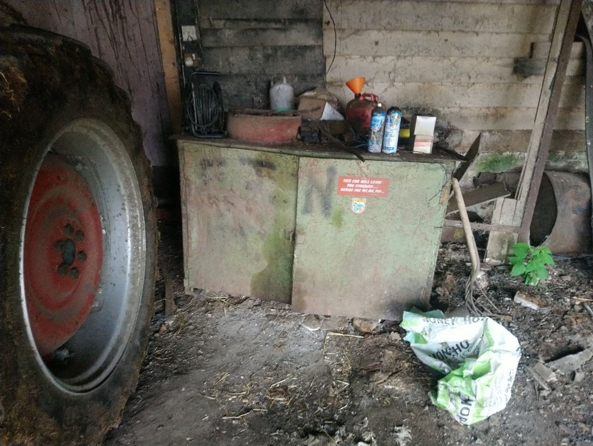 Workbench / cabinet