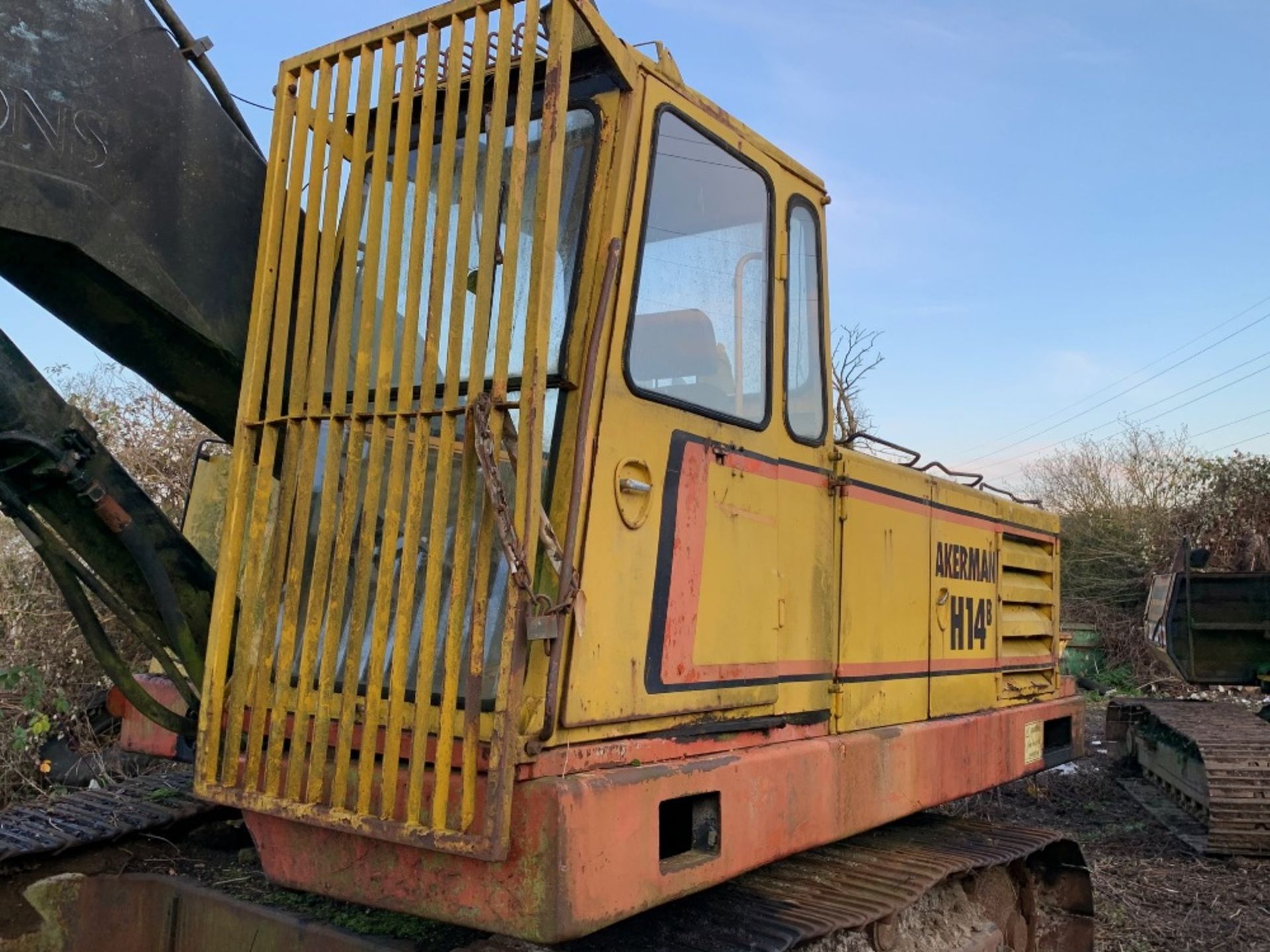 Akerman H14B tracked digger/excavator with bucket and horned concrete breaker/crusher - runs, - Image 5 of 5