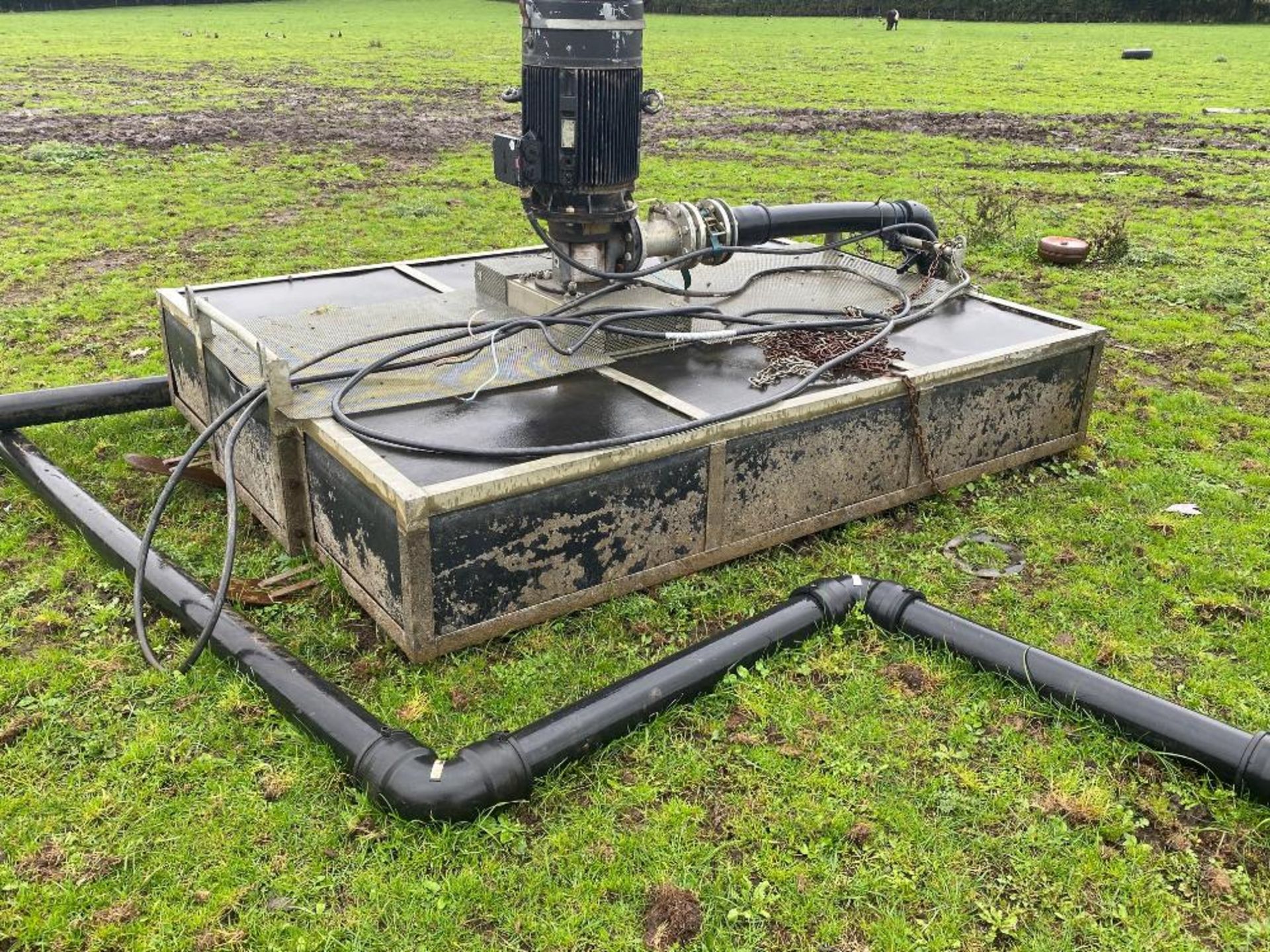 Floating irrigation water pump. Stored near Goring Heath, Reading. No VAT on this item.