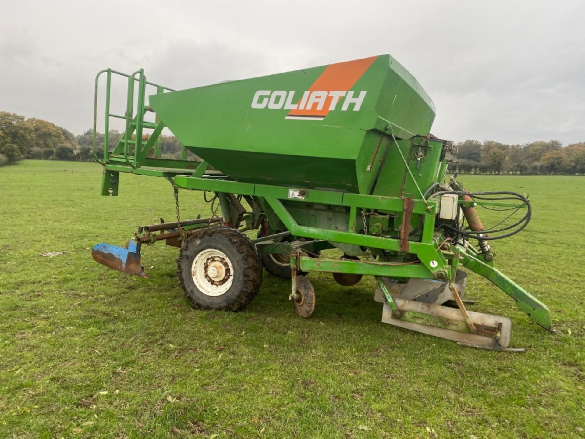 Potato planter, c/w control box. Stored near Goring Heath, Reading. No VAT on this item. - Image 2 of 5