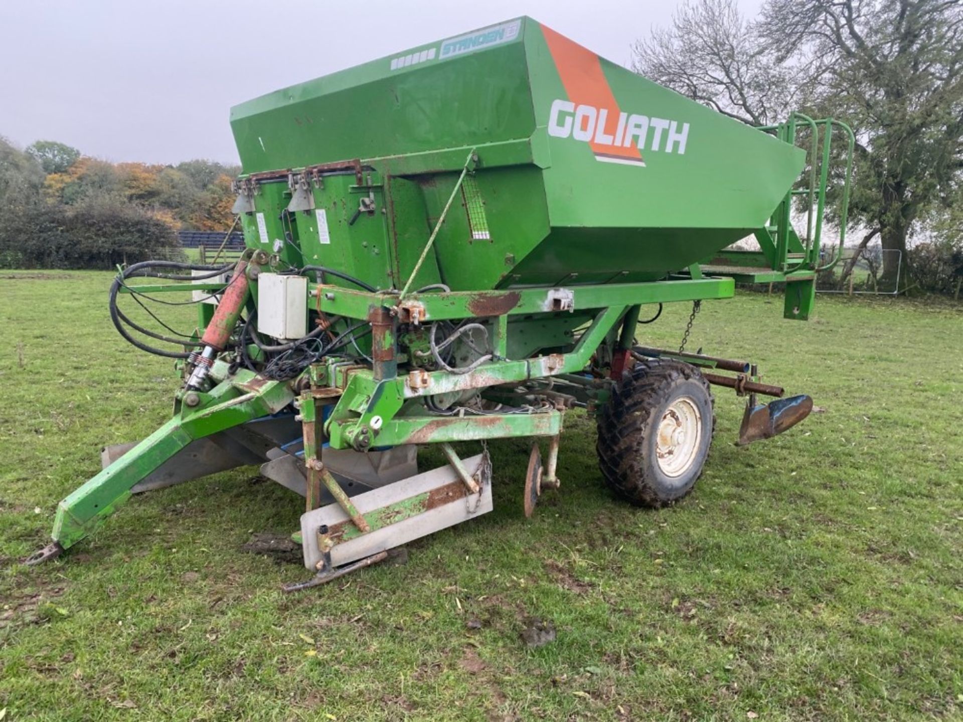 Potato planter, c/w control box. Stored near Goring Heath, Reading. No VAT on this item.