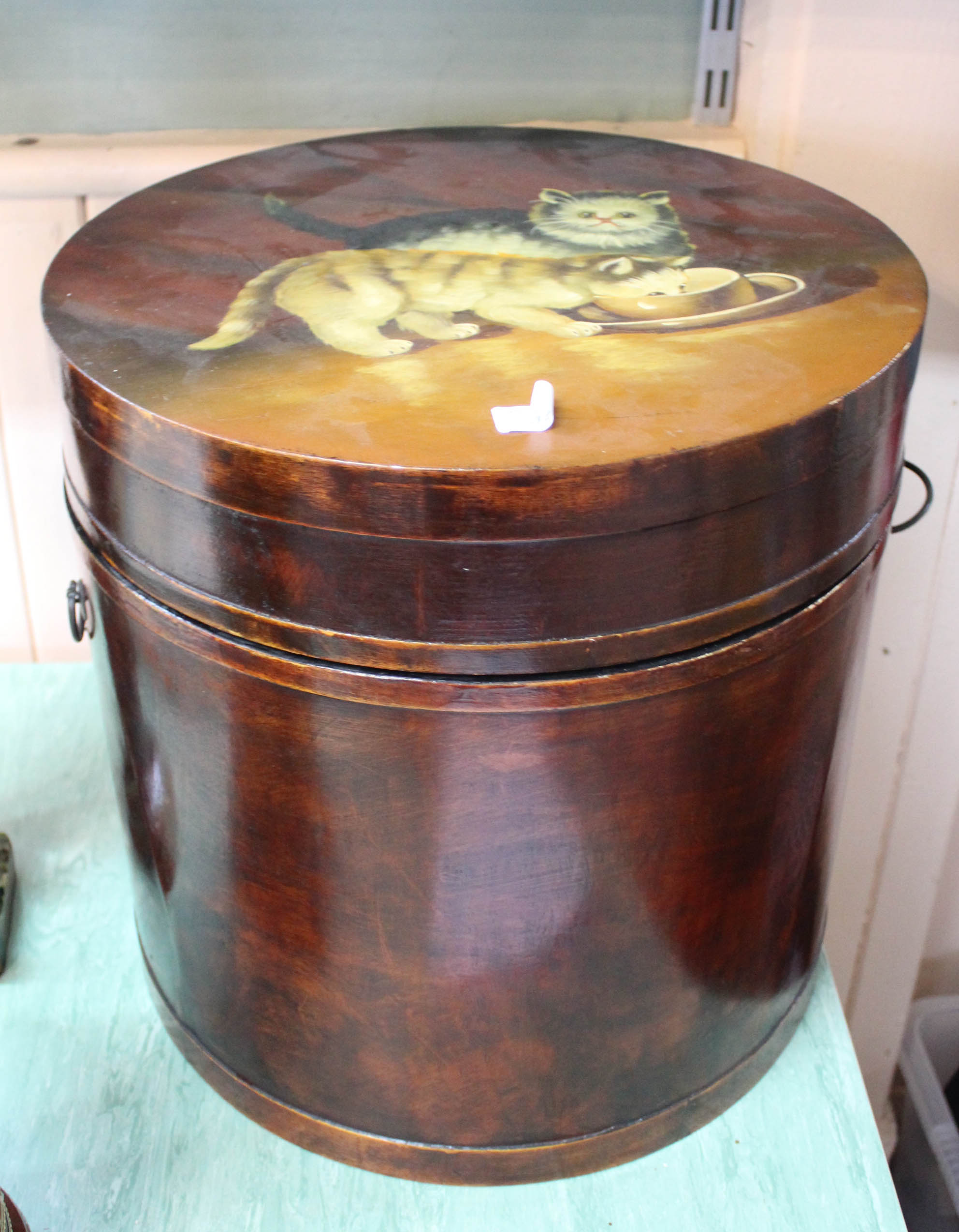 A large wooden hat box with cat painted on lid plus a decoy duck - Image 2 of 2