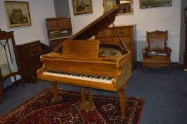 Baby Grand Piano by Pohlmann