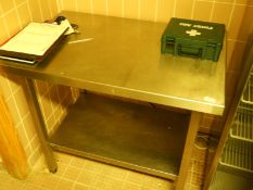 *Stainless Steel Preparation Table with Shelf 100c