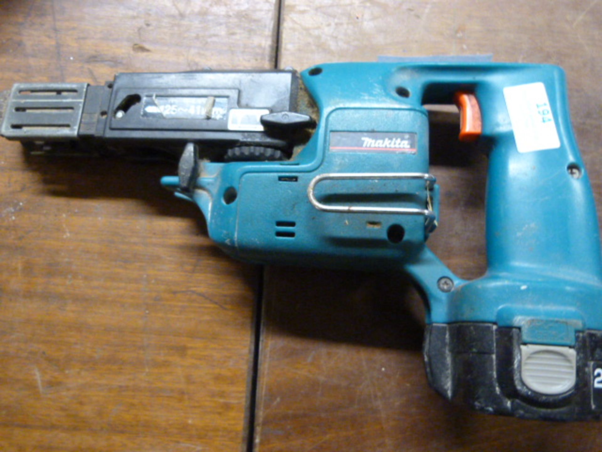 *Makita Nail Gun