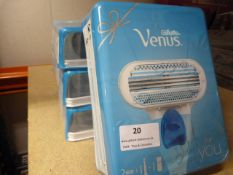 *Four Gillette Venus Ladies Shaving Sets