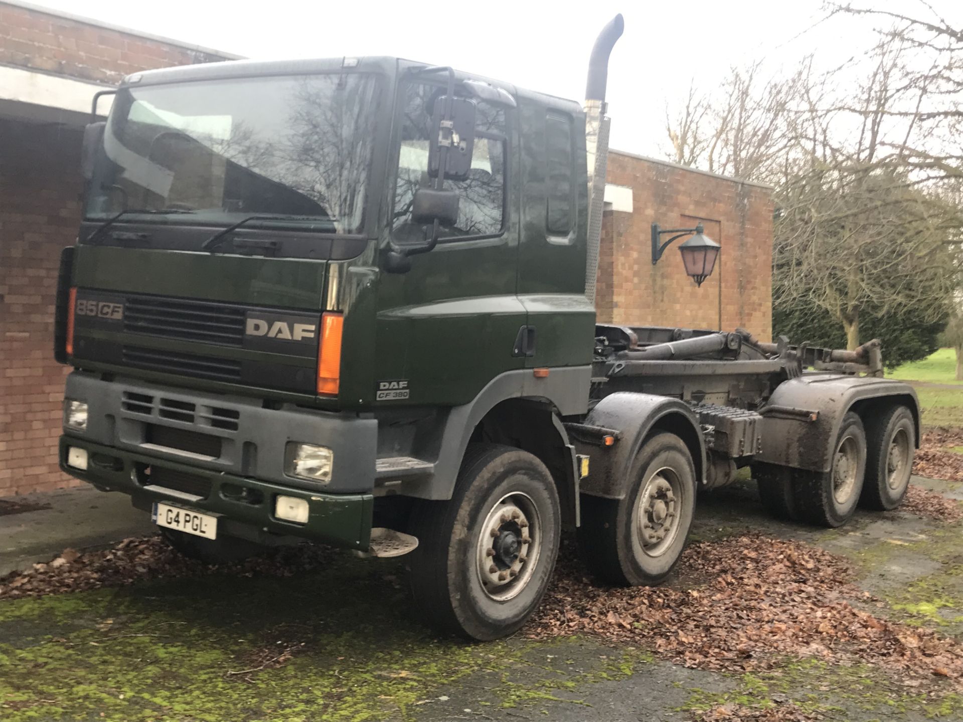 *DAF 85C Hook Loader Reg: G4 PGL 2001 - Military Standard Hook Loader. Only compatible with MOD Coup - Image 2 of 5