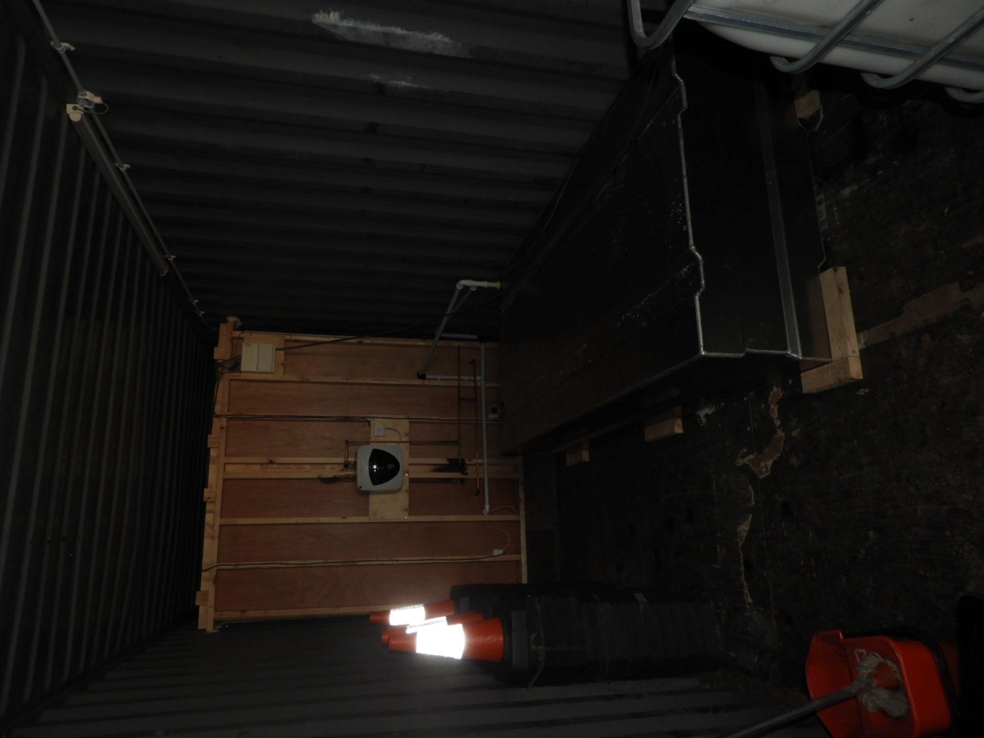 40’ Hi-Cube Container with Toilet Facilities and Waste Tank - Collection from Scarborough - Image 2 of 2