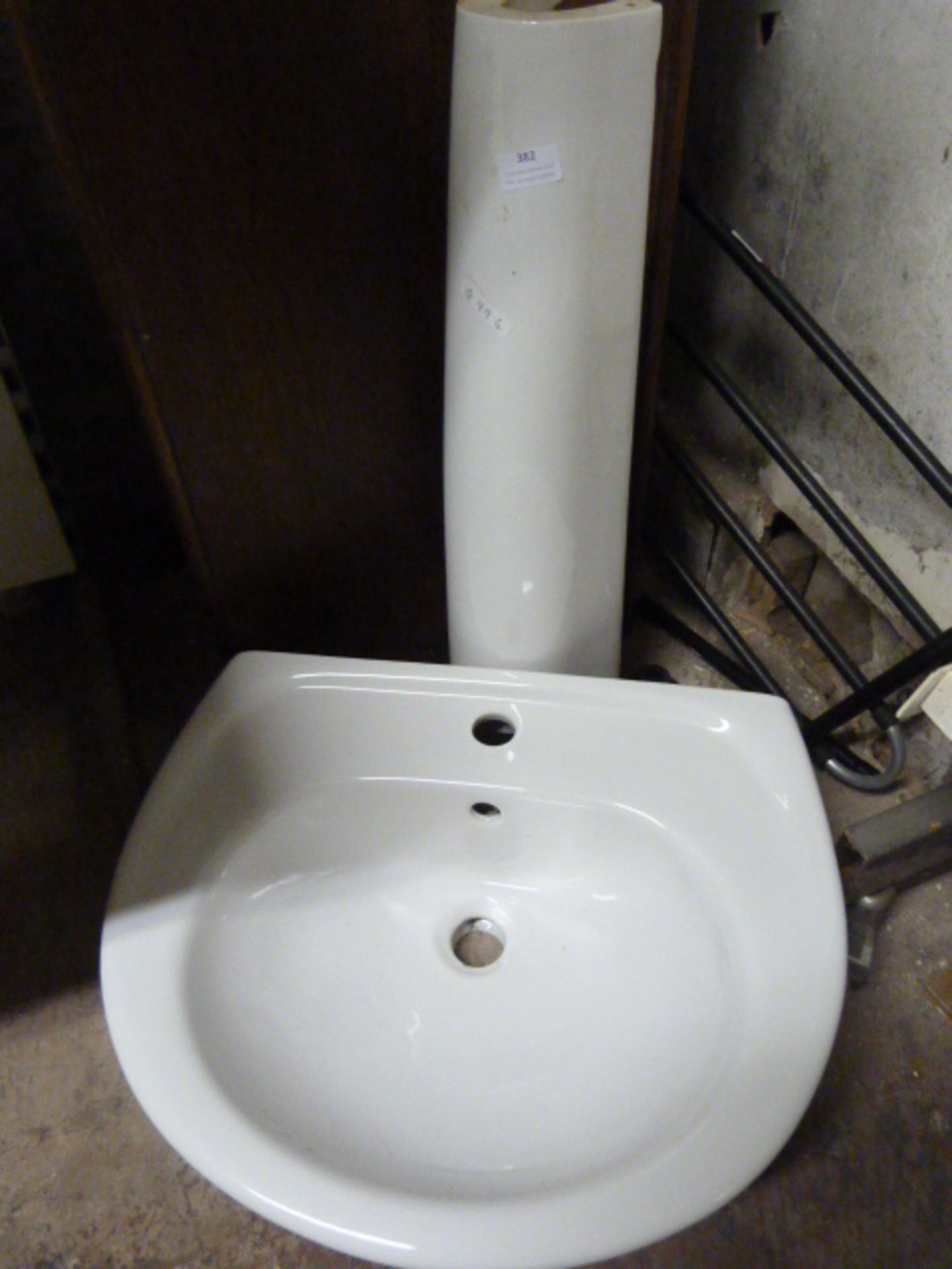 Pedestal Sink