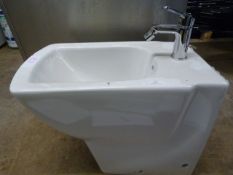 *Square Floor Mounted White Ceramic Bidet with Tap