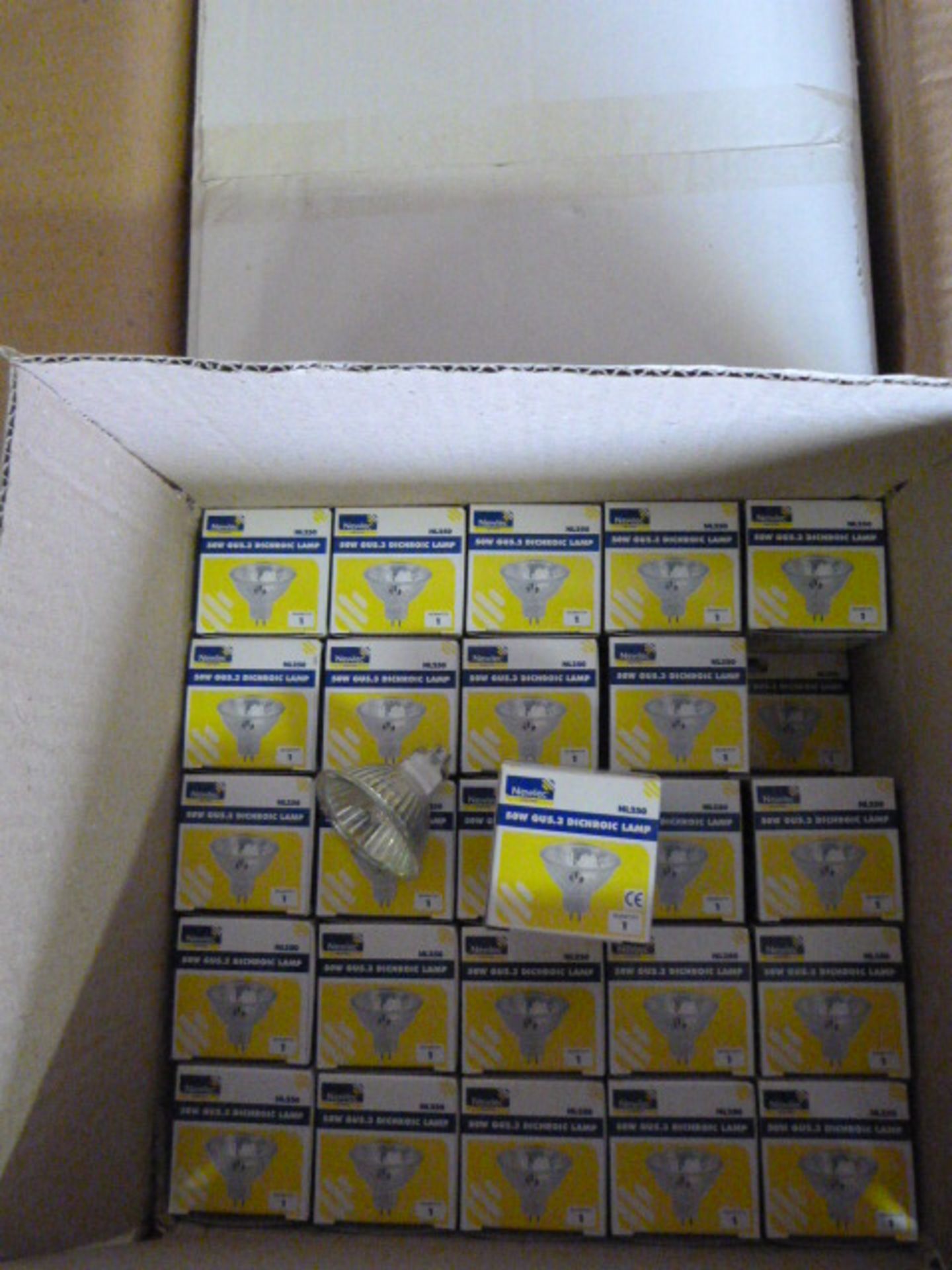 *Box of 200 Newlec NL250 50W Dichroic Lamps