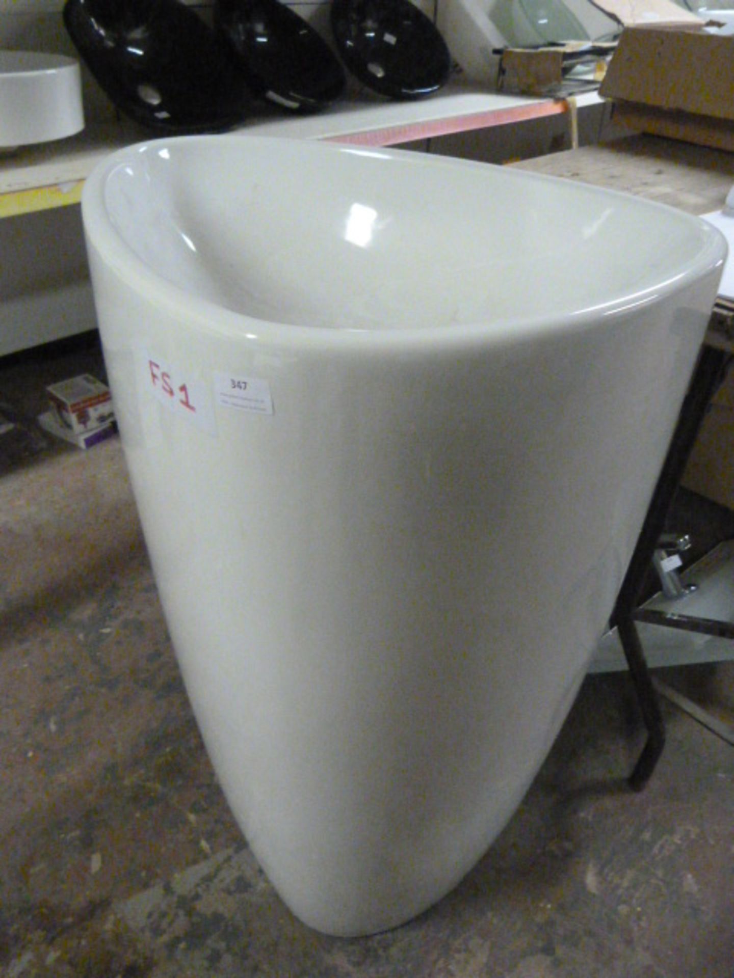 *Freestanding White Oval Ceramic Sink