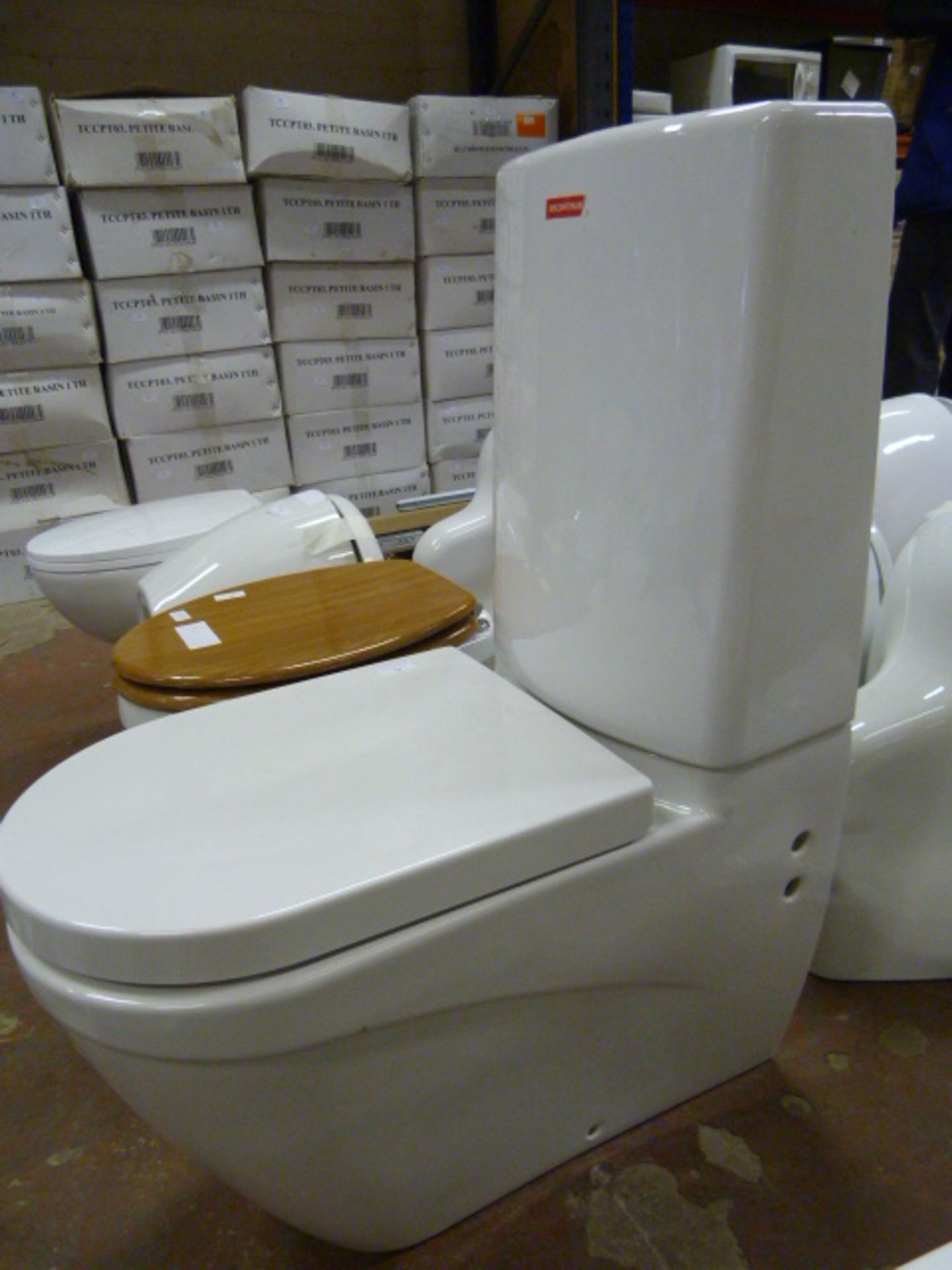 *Floor Mounted Toilet with Cistern