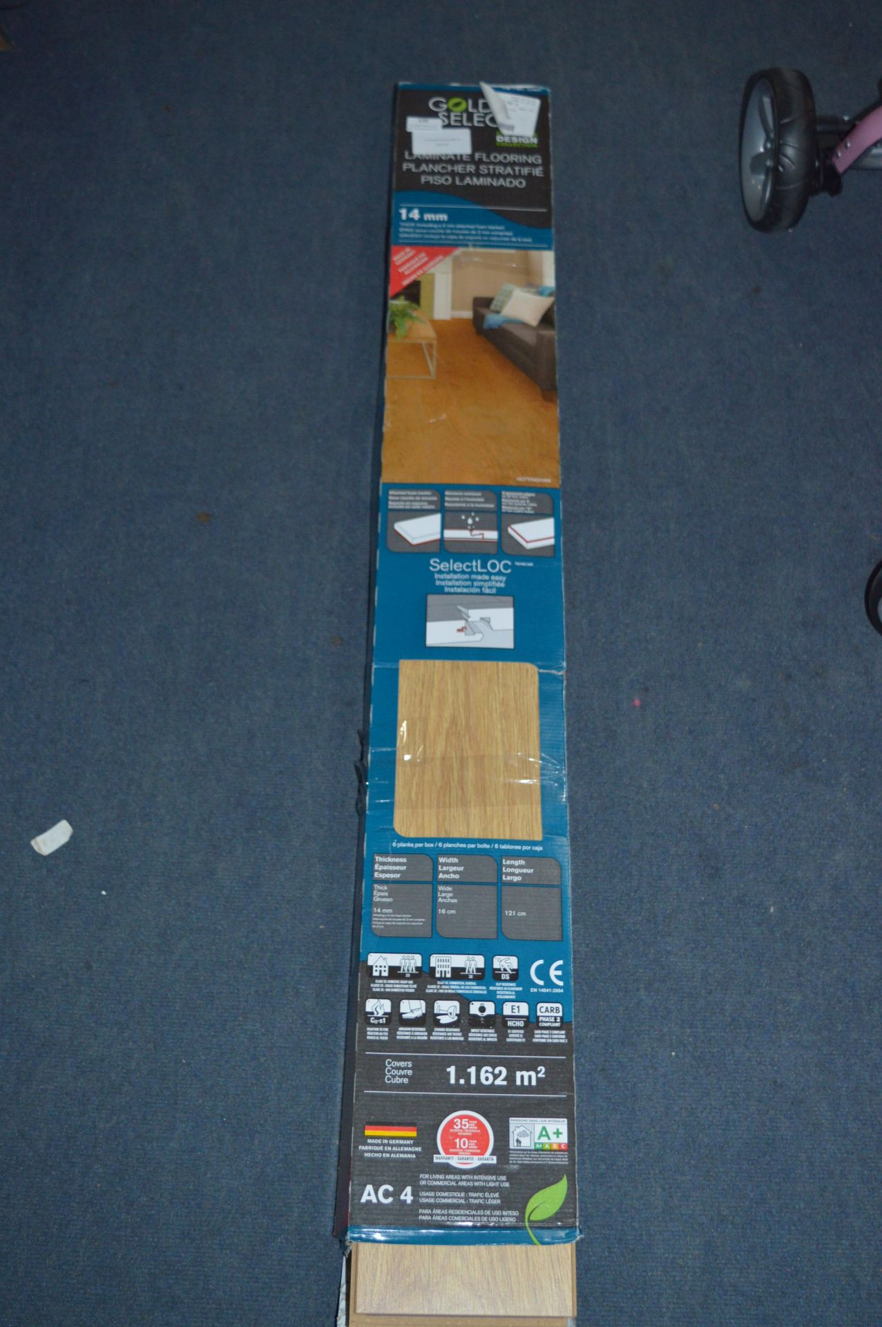 *Laminate Flooring Oak