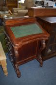 Reproduction Davenport with Inlet Leather Top and