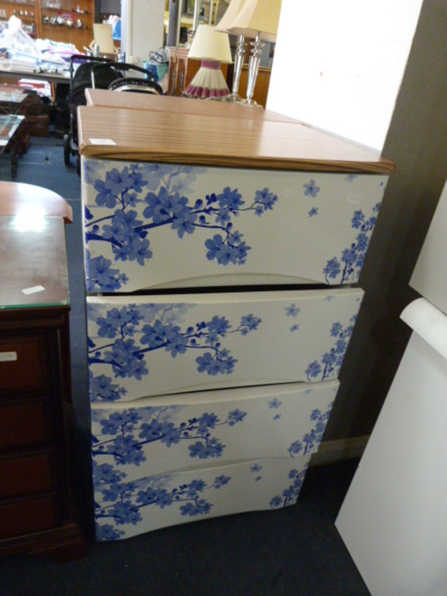 *Plastic Four Height Chest of Drawers