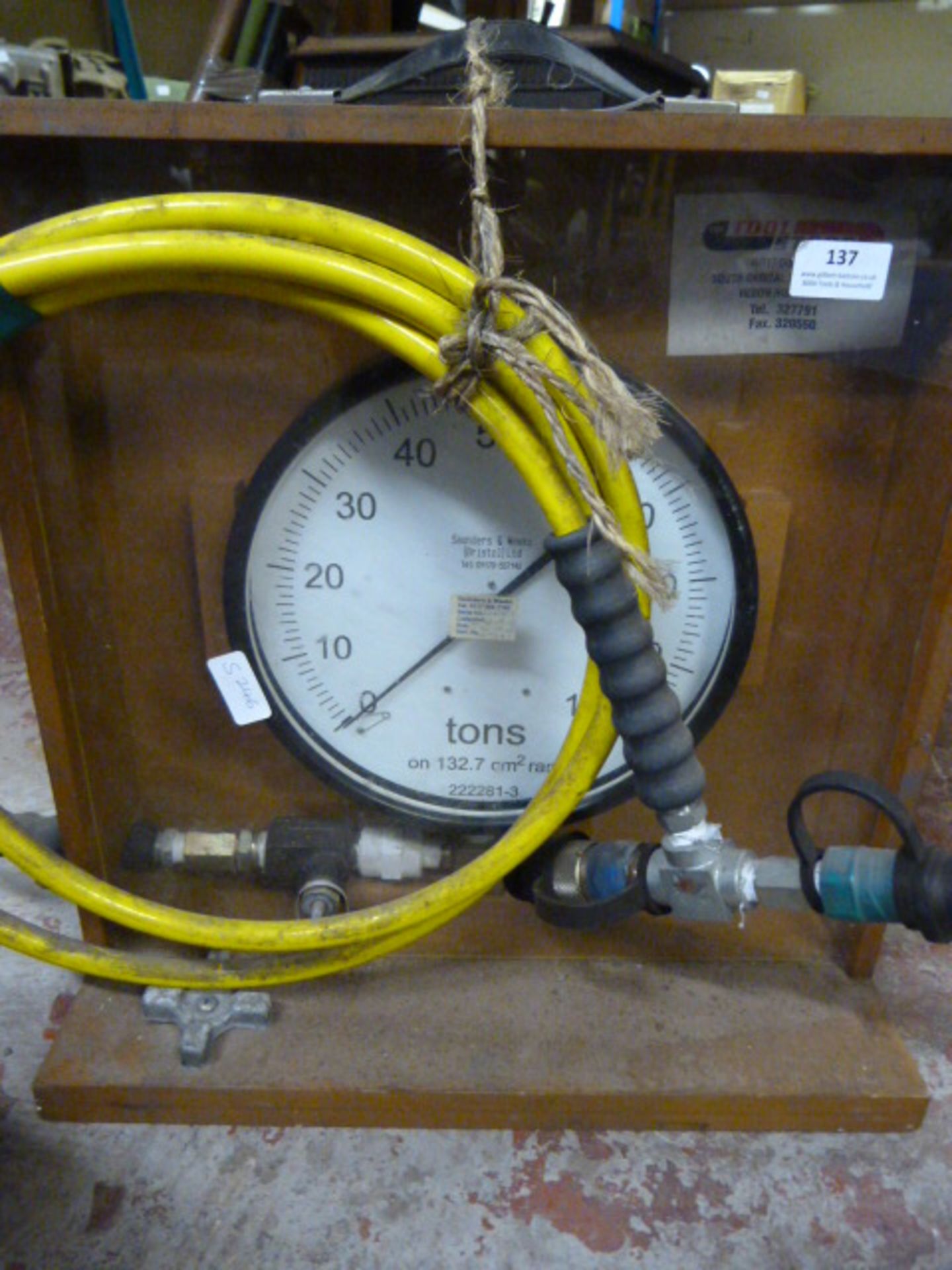 Cased Pressure Gauge