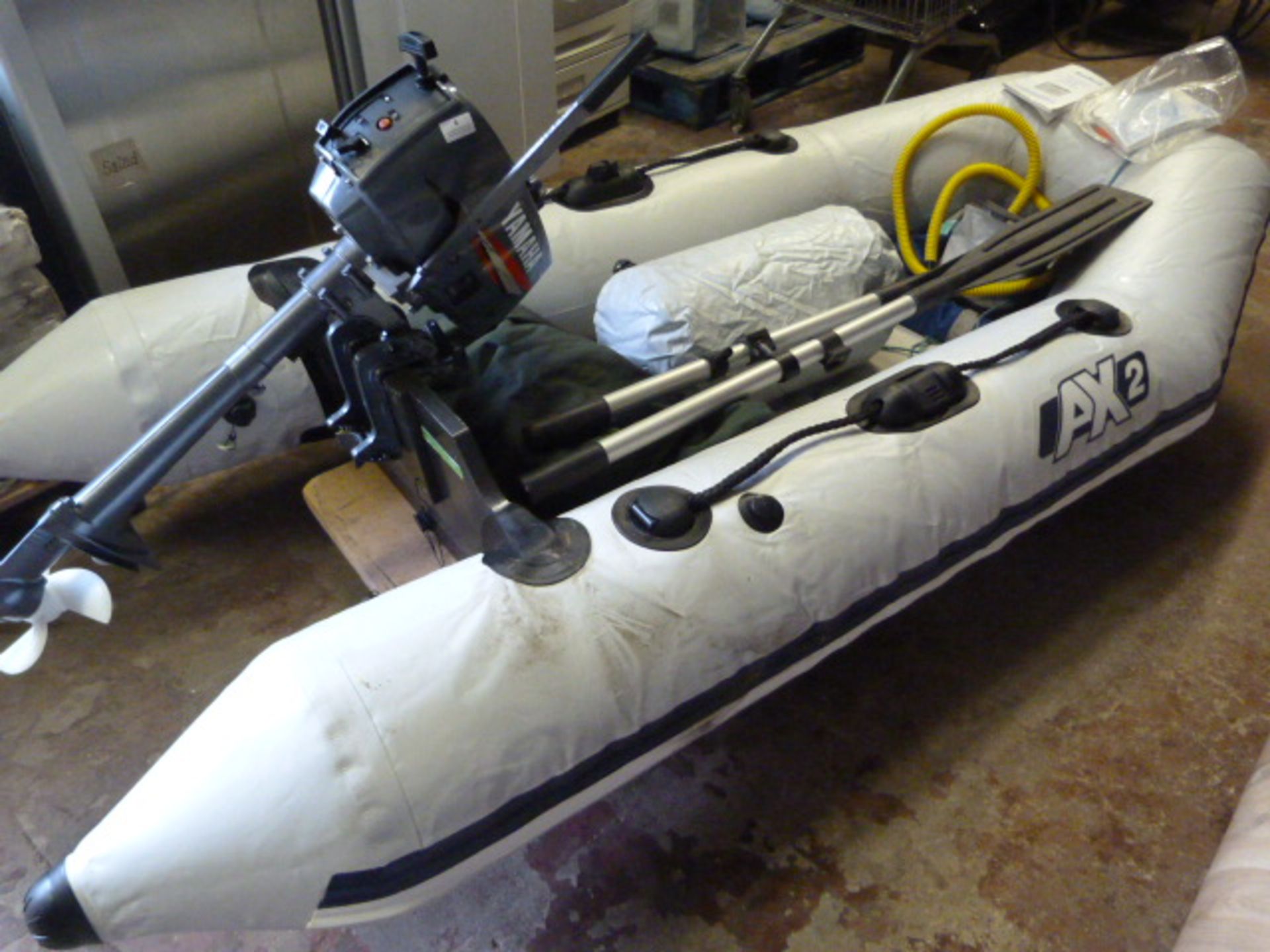 One Man Rubber Dinghy with Oars, Foot Pump, Covers