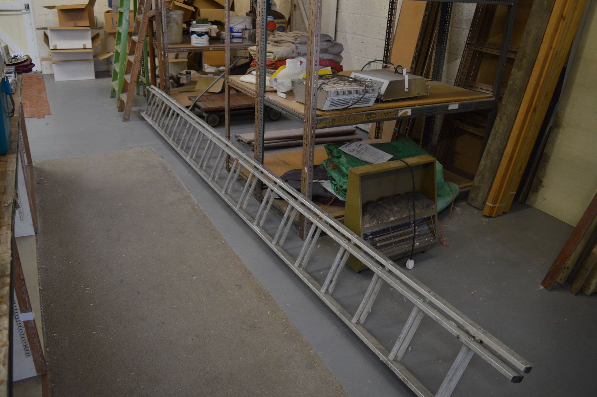 *Thirty Seven Rung Extending Aluminium Ladder