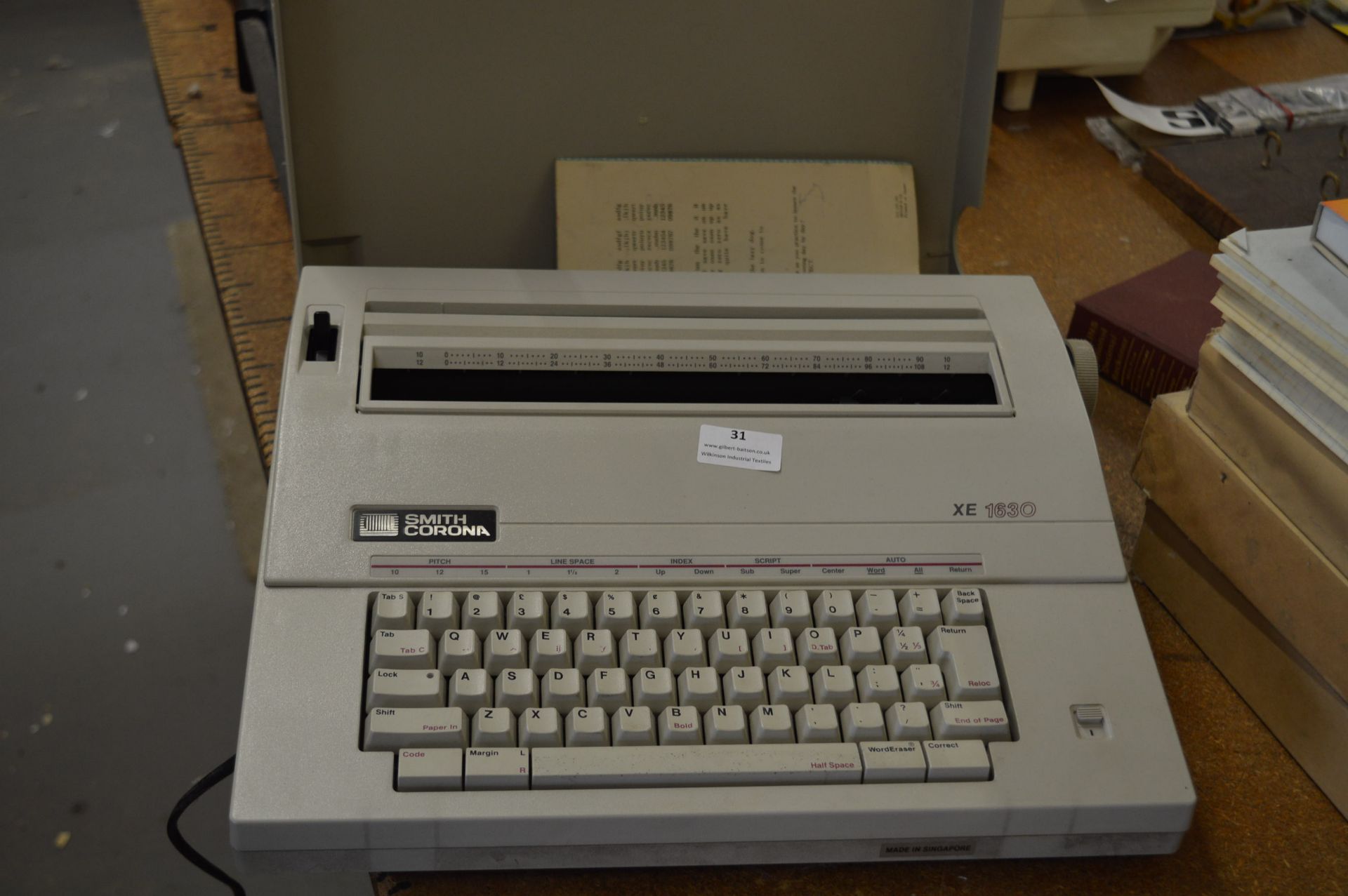 *Smiths Caroma XE1630 Typewriter