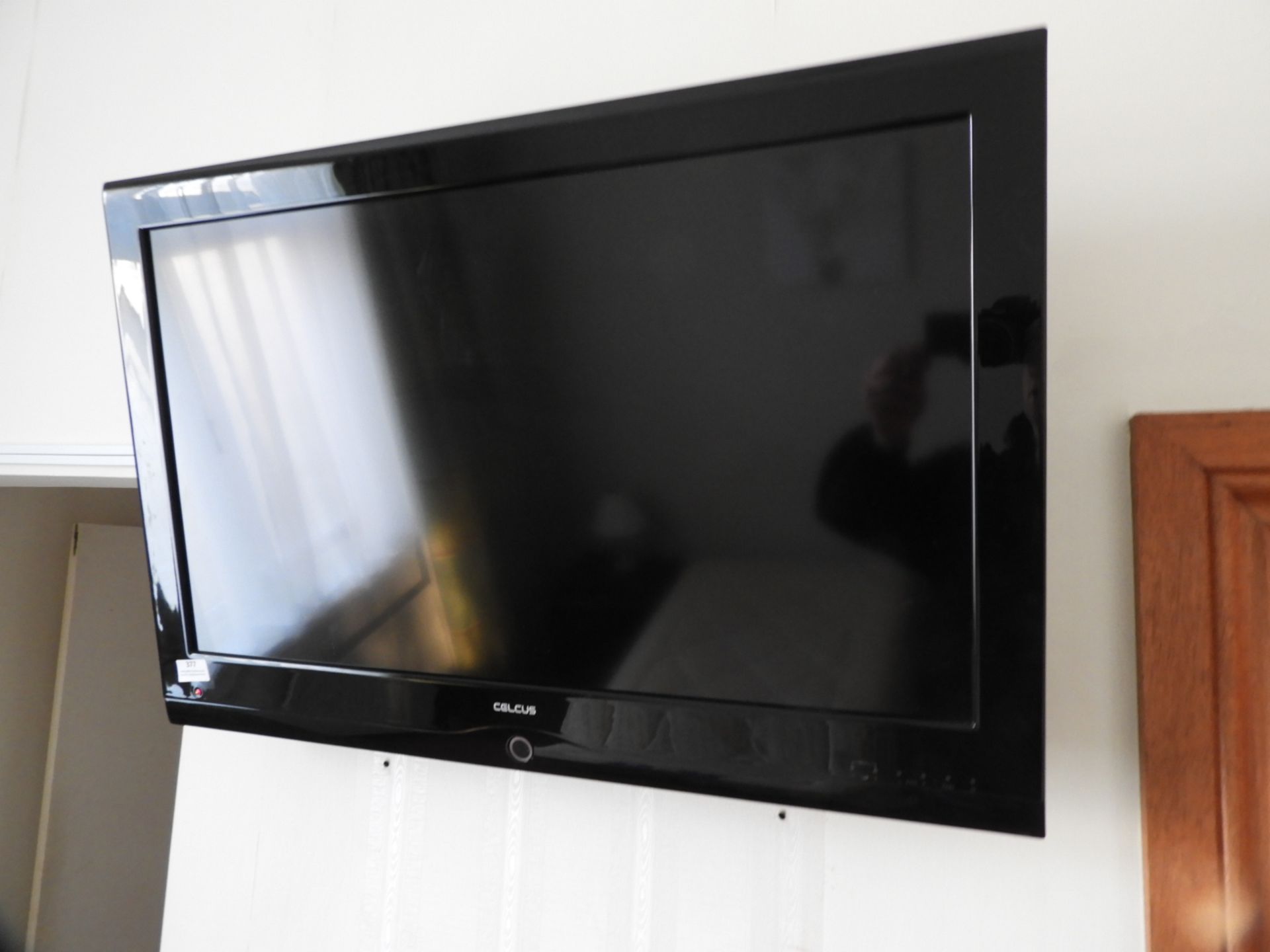 *Celcus Wall Mounted TV as Fitted in Room 300