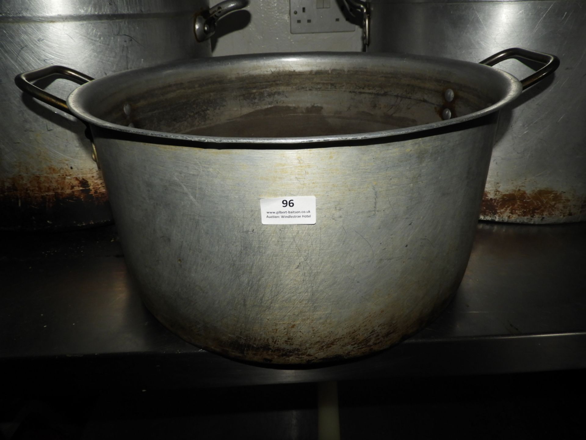 *Aluminium Twin Handled Pan 17"