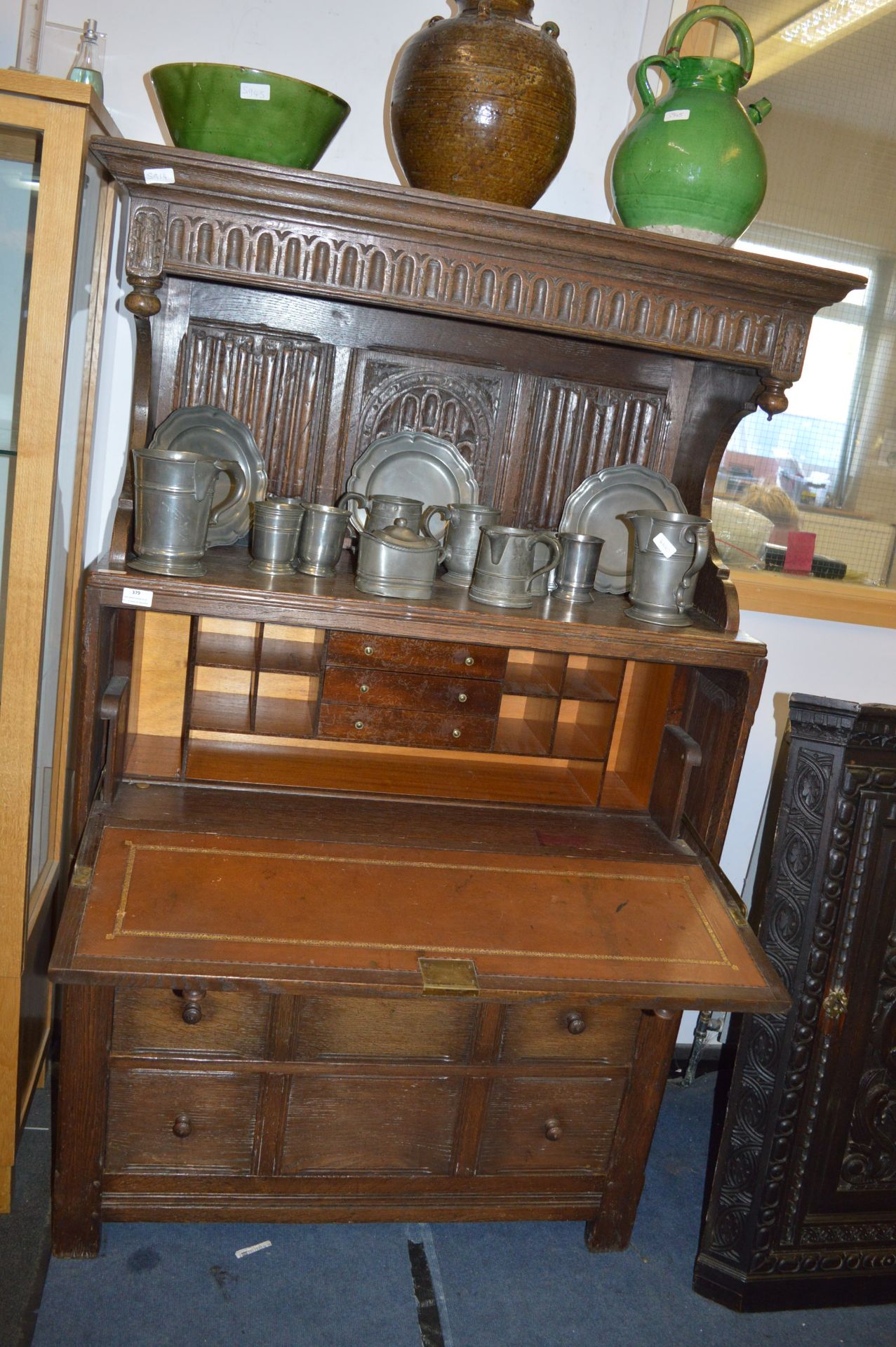 Victoriam English Oak Court Cupboard with Internal Bureau - Image 2 of 2