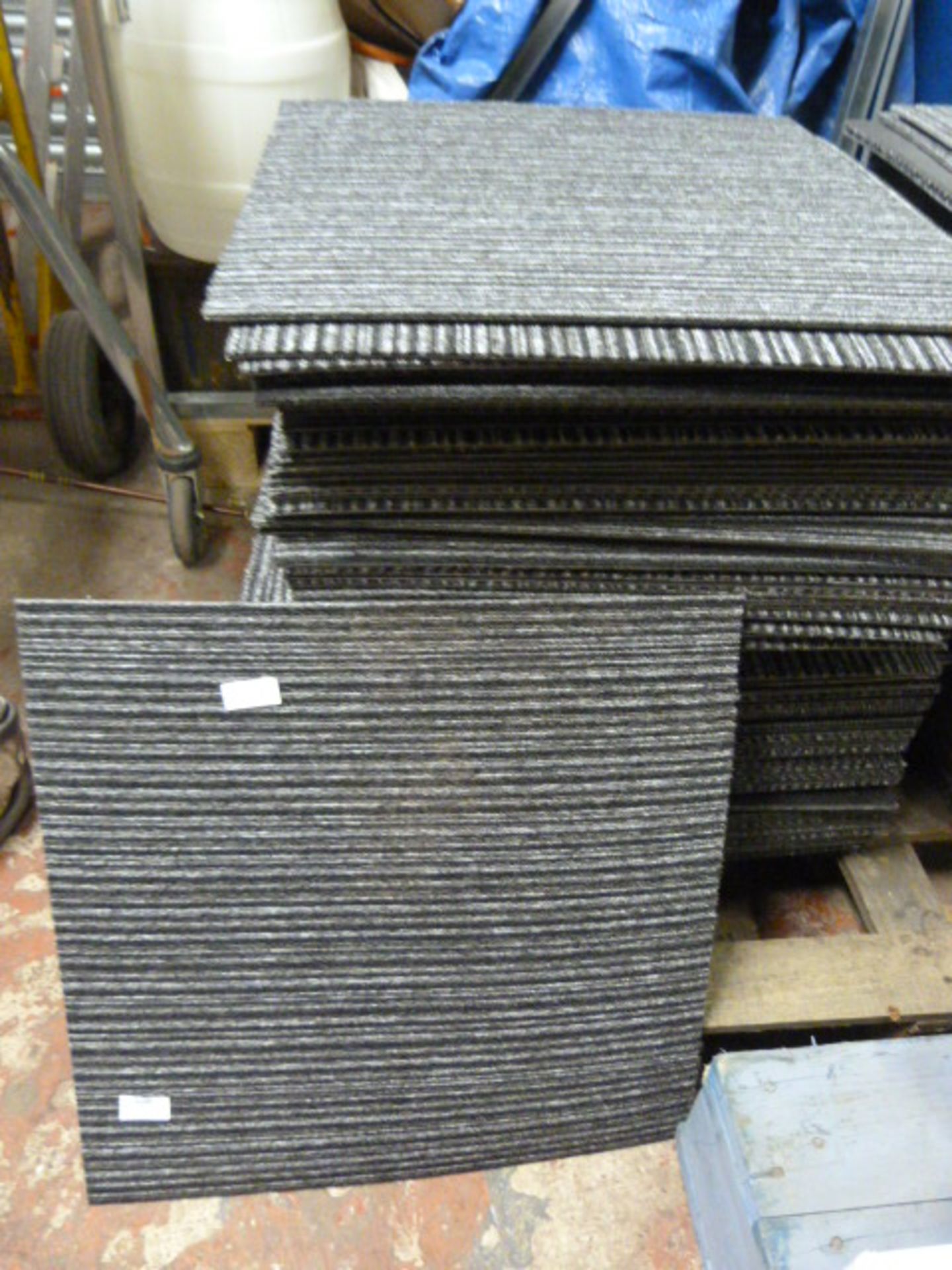 100 Grey Striped Carpet Tiles (50cm x50cm Each)