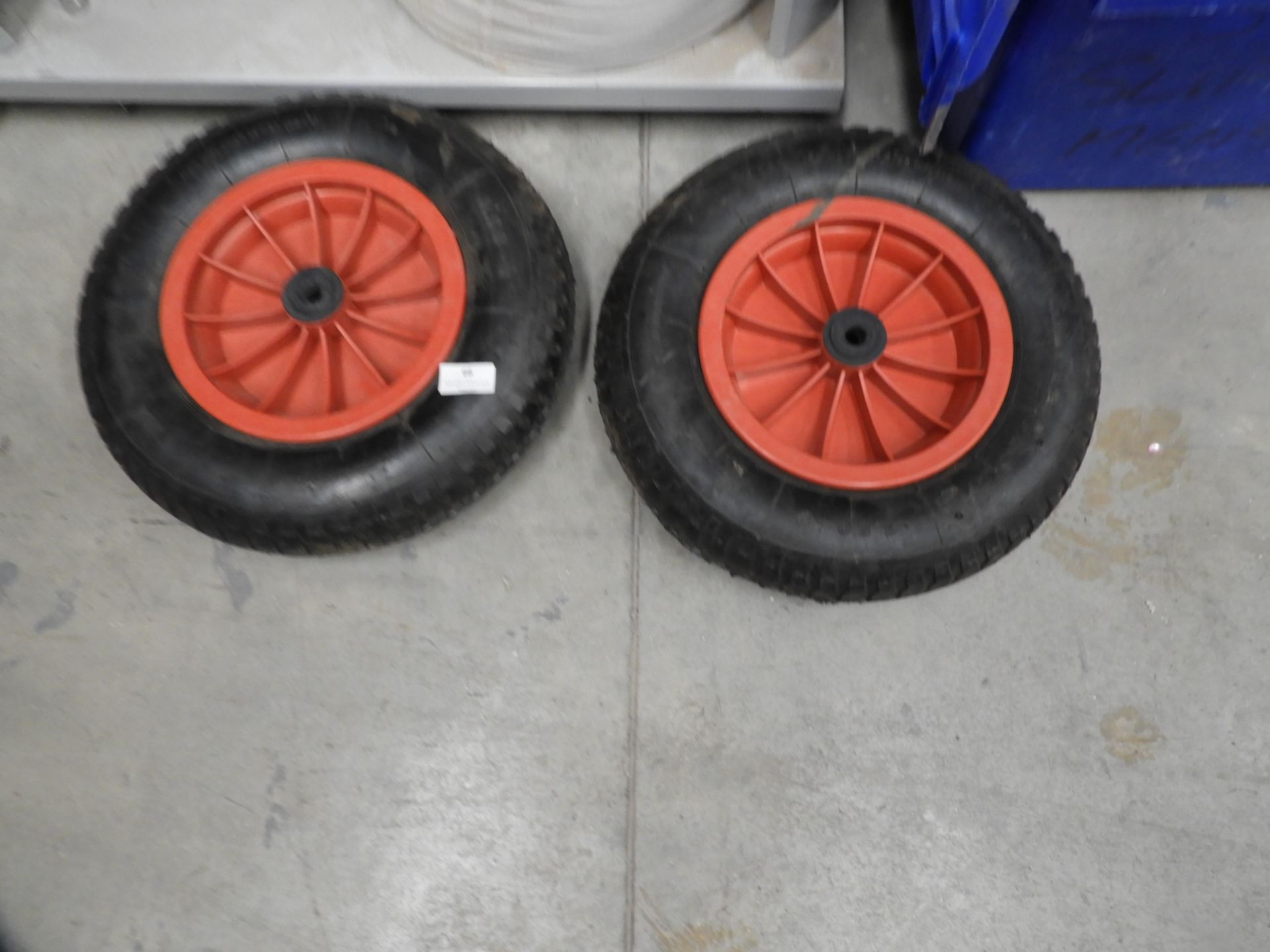 *Pair of Inflatable Wheels and Tyres 3.5x8"