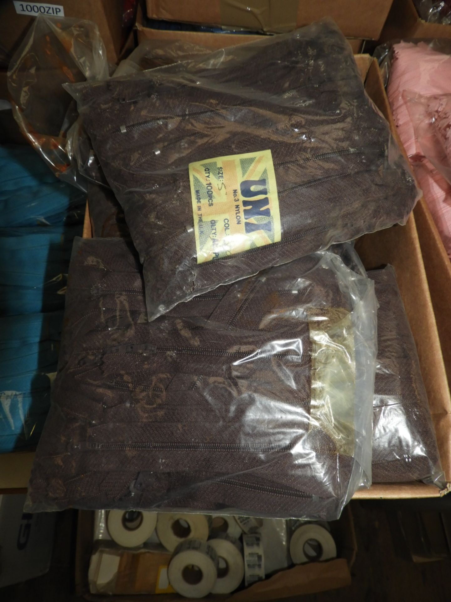Box Containing 1000 Brown 6" Zips