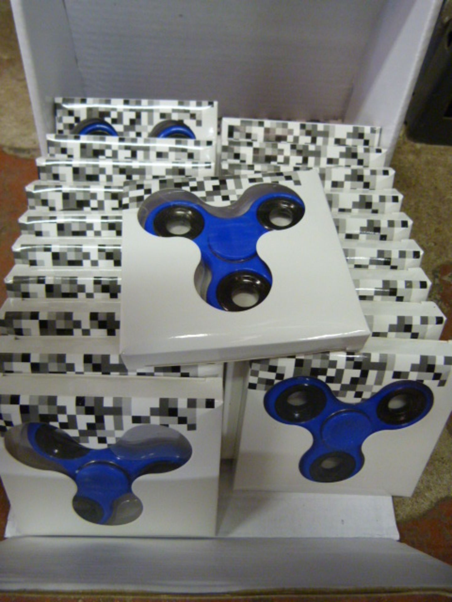 *Box of 288 Blue Hand Spinners