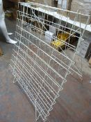 *Wire Display Rack with Folding Support