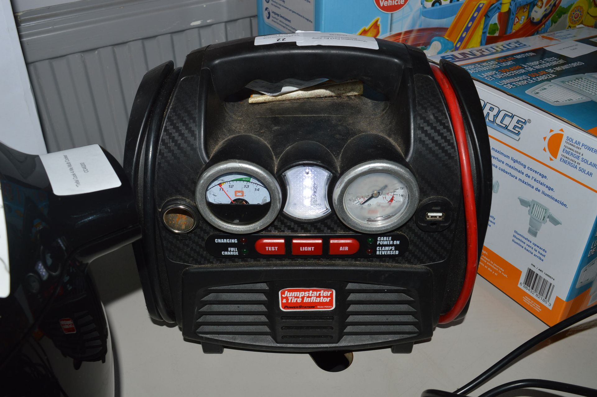 *Powerstation Psx3 Eu Jump Starter/Tyre Inflator - Image 2 of 2