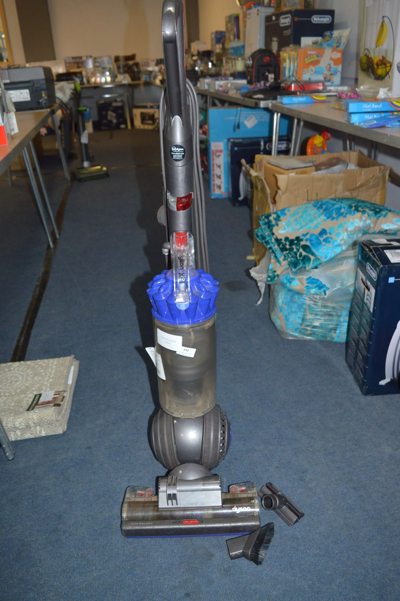 *Dyson Dc40 Multi Floor Vacuum Cleaner - Bild 2 aus 2