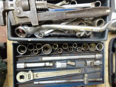 Quantity of Spanners and Sockets