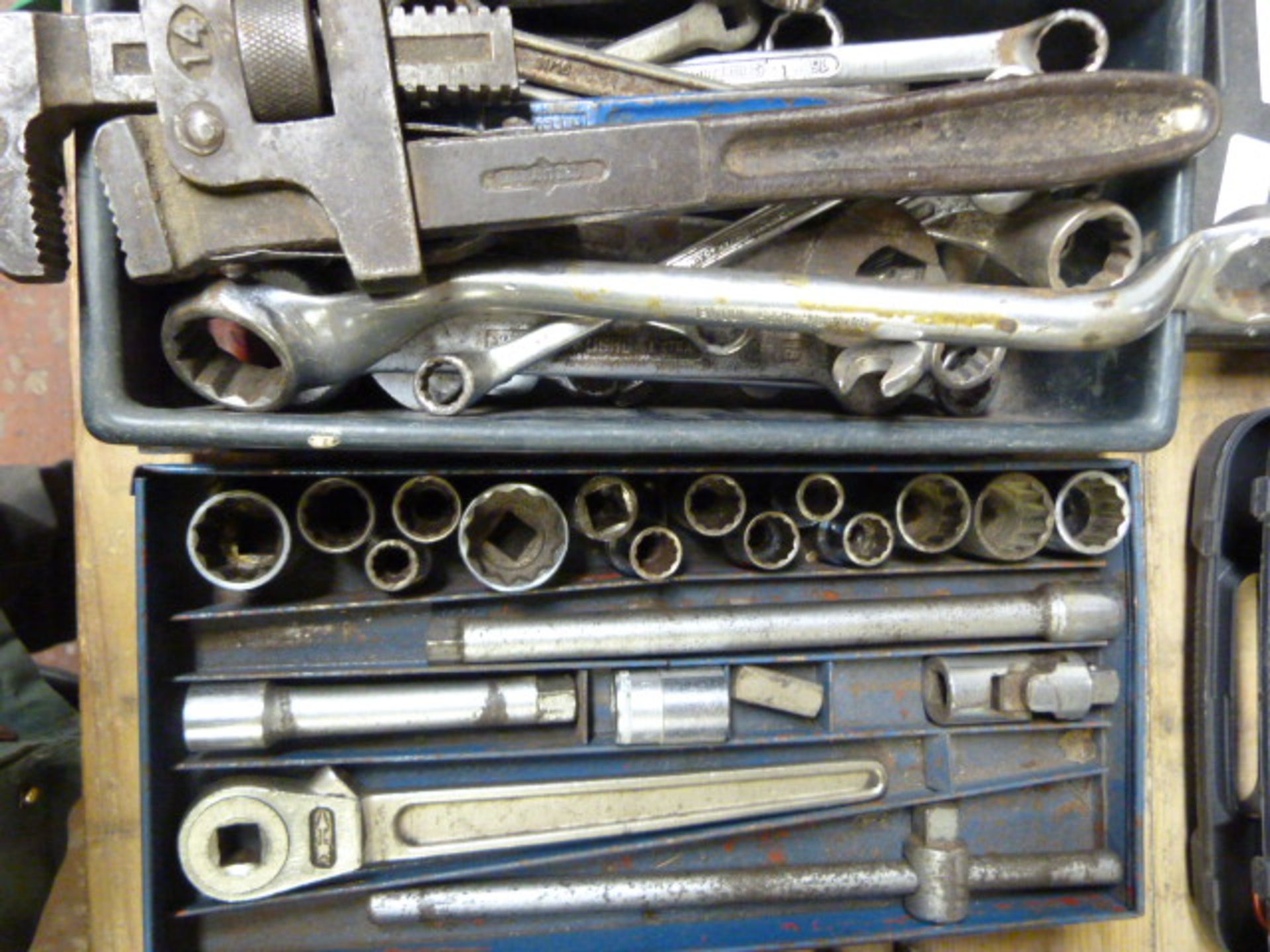 Quantity of Spanners and Sockets